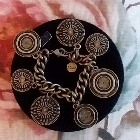 Trina Turk Jewelry - 💥Trina Turk charm bracelet💥